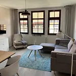 Haus Karl14 *