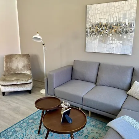 Discovair - Modern & Zentral, Inklusive Parkplatz & Kaffee Bis Zu 2 Schlafzimmer & Balkon Apartamento