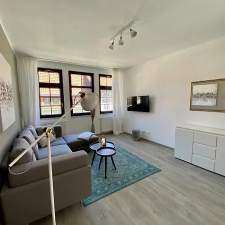 Apartamento Discovair - Modern & Zentral, Inklusive Parkplatz & Kaffee Bis Zu 2 Schlafzimmer & Balkon *