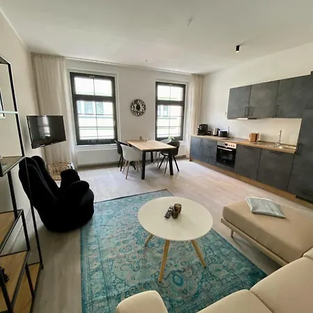 Haus Karl14 *