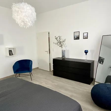 Discovair - Modern & Zentral, Inklusive Parkplatz & Kaffee Bis Zu 2 Schlafzimmer & Balkon Apartamento
