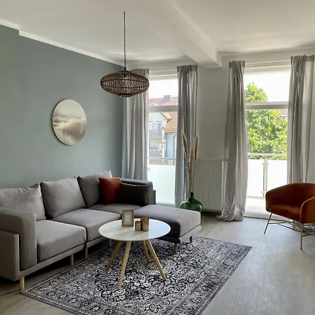 Apartamento Discovair - Modern & Zentral, Inklusive Parkplatz & Kaffee Bis Zu 2 Schlafzimmer & Balkon